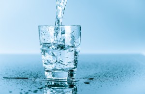 【アメリカ】カルフォルニアの水関連スタートアップ、空気から飲料水を作る技術を開発