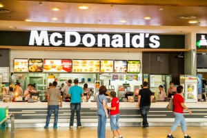 【アメリカ】米国マクドナルド、抗生物質を使用した鶏肉の調達を中止へ