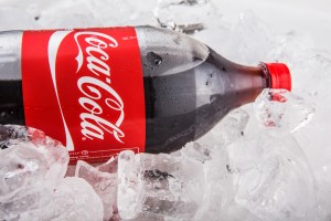 【アメリカ】コカ・コーラ、世界初となる100％植物性由来のペットボトルを開発