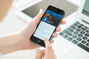 【アメリカ】フェイスブック、偽ニュース対策強化。疑わしい投稿を自動検知し外部機関が審査
