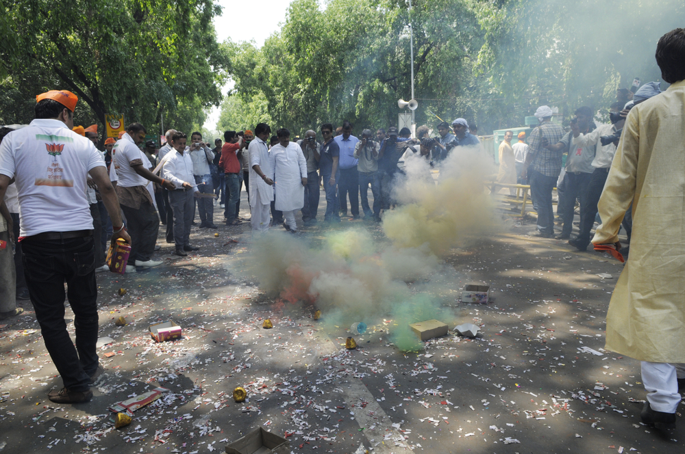 【インド】最高裁、インド最大祭ディワリでの爆竹販売禁止。深刻な大気汚染の緩和措置 1
