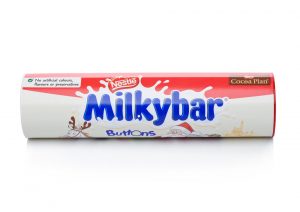 【イギリス・アイルランド】ネスレ、砂糖含有量30%削減の新商品「Milkybar Wowsomes」発表