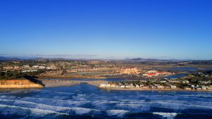 【アメリカ】カリフォルニア州デル・マー市、海面上昇で沿岸部住民の計画的転居を検討。反発も