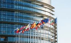 【EU】欧州委員会、サステナブルファイナンス政策案発表。今後、EU理事会・欧州議会で審議