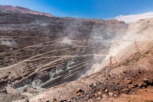 【日本】三菱商事、ペルーの銅鉱山権益を追加獲得。豪石炭炭鉱権益は売却。資源転換進む