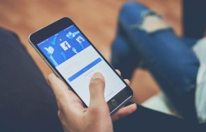 【アメリカ】フェイスブック、過去に携帯端末メーカーや一部広告主にユーザー関連情報を提供