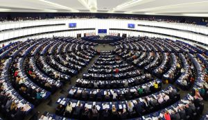 【EU】欧州議会、リンク税規定含む著作権指令改正案を否決。今後議会委員会で練り直し