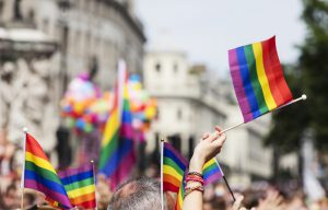 【イギリス】政府、「LGBTアクションプラン」発表。インターネット調査を基に対策打ち出す