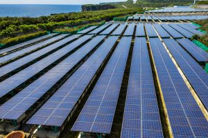 【日本】経産省、未稼働事業用太陽光発電案件の買取減額・運転期限設定を決定。開発中案件は適用除外