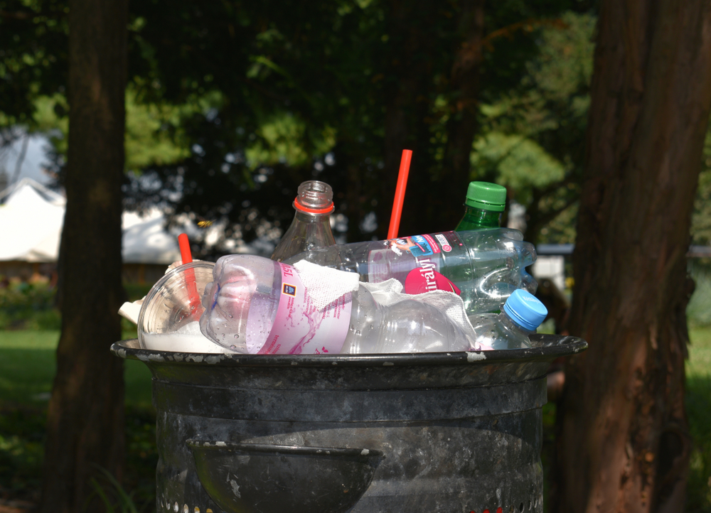 【国際】UNEPとWRI、使い捨てプラスチックに関する国際動向レポート発表。政府による法規制強化要請 1