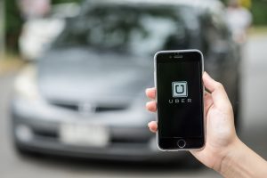 【イギリス】Uber、タクシードライバー従業員地位を巡る控訴院裁判で敗訴