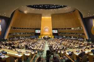 【国際】国連総会、難民に関するグローバル・コンパクト採択。難民支援枠組みで合意