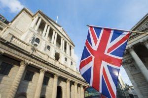 【イギリス】イングランド銀行健全性監督機構、TCFDの法制化決定。銀行と保険会社に情報開示義務