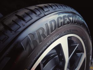【日本】ブリヂストン、原材料消費・CO2排出量削減可能な新タイヤ「Enliten」開発。まず欧州市場で
