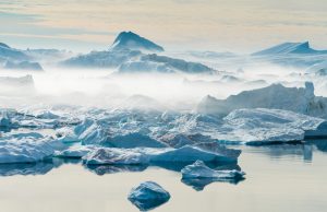 【国際】気温上昇によりグリーンランドの氷融解が深刻に。8月1日だけで120億t