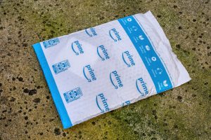 【イギリス】アマゾンのプラスチック製包装が大きな批判。リサイクルできない包装を継続