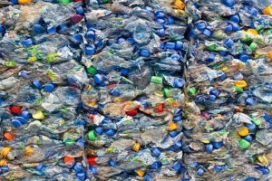 【日本】東レ、ペットボトル・リサイクル繊維事業「&+」を新設。再生素材の品質向上