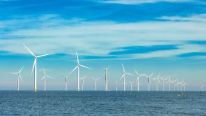 【デンマーク】国会、CO2を2030年までに70%削減する気候法制定。政府は洋上風力10GW新設計画発表