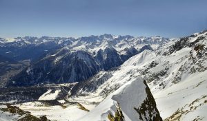 【イタリア】世界初の使い捨てプラスチック禁止スキーリゾートが誕生。マイクロプラスチック対策