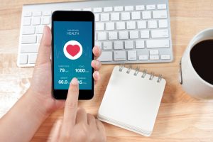 【アメリカ】J&Jとアップル、心臓発作リスク検知のiPhoneアプリ開発開始。ハートライン・スタディ