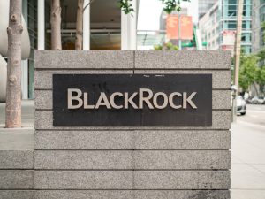【国際】ブラックロック、ESG型グローバル債券ファンドを初設定。石炭関連やたばこ等除外