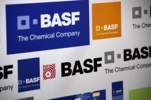 【ドイツ】BASF、45000全製品のカーボンフットプリント算出。顧客提供開始。世界初