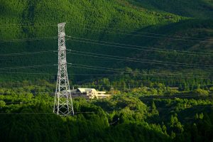 【日本】公取委、競争法違反で中電、関電、中国電力、東邦ガスの4社に立ち入り調査