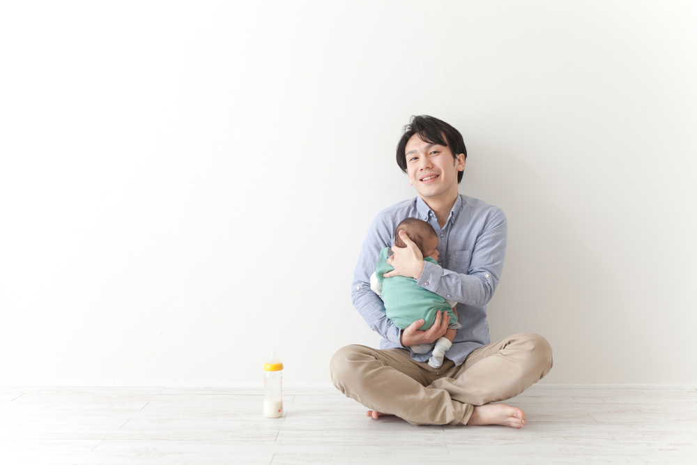 【日本】改正育児・介護休業法、成立。大企業に男性の育休取得率報告義務。出生時育休も新設 1