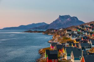 【デンマーク】グリーンランド自治政府、石油・ガス探査ライセンスの発行停止。漁業・観光にシフト