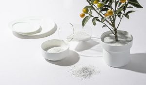 【日本】ニッコー、陶磁器食器を肥料にリサイクルできる技術を開発。世界初。4月から肥料の販売開始