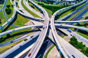 【アメリカ】高速道路建設反対全米組織が発足。マルチモーダル型交通システムへの転換主張