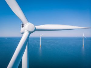 【フランス】EIB、フランス初の浮体式洋上風力発電への融資締結を発表。総額300億円