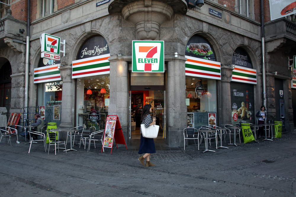 【デンマーク】セブン-イレブン、レジと決済システムがダウン。全店舗営業停止。サイバー攻撃の疑い
