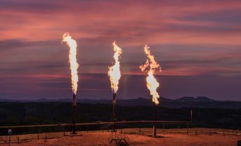 【国際】IEA、石油・ガスで2030年までのCO2削減で勧告。上流対策への投資必要