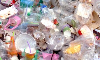 【国際】55ヶ国加盟のプラスチック汚染廃絶連合、条約制定で野心的な提案表明。日本政府は消極姿勢か