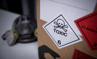 【ヨーロッパ】NGO、化学大手の有害化学物質排出で機関投資家にエンゲージメント強化要求