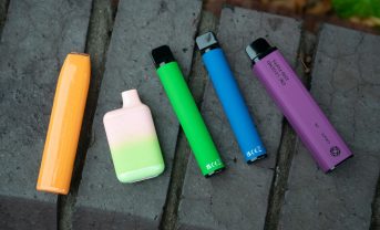 【イギリス】政府、使い捨てVAPE販売を2025年6月1日から禁止へ。国会に法案提出