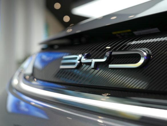 【ブラジル】外務省、BYDに対する臨時就労ビザ停止。請負建設会社の従業員人権侵害