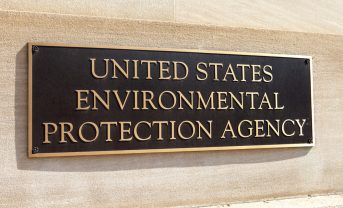 【アメリカ】EPA、工業排水でのPFAS規制強化へ。TCE使用禁止とPCE規制強化も最終決定