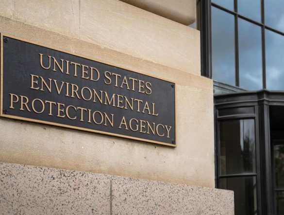 【アメリカ】EPA、31の規制緩和政策発表。発電所大気汚染ルールやGHG基準等。排水基準も