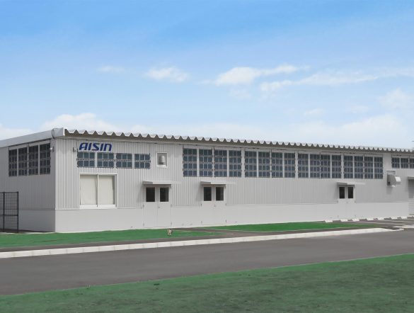 【日本】アイシン、ペロブスカイト太陽電池活用の社内実証を開始。国内初の系統連系運用評価も