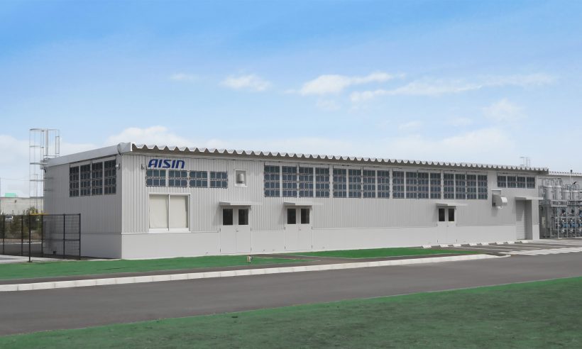 【日本】アイシン、ペロブスカイト太陽電池活用の社内実証を開始。国内初の系統連系運用評価も 1 【日本】アイシン、ペロブスカイト太陽電池活用の社内実証を開始。国内初の系統連系運用評価も 1
