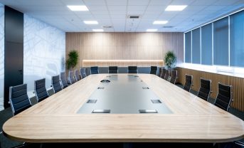 【日本】東証、「コーポレート・ガバナンス白書2025」公表。社外取締役過半企業増加