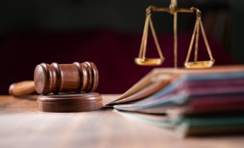 【アメリカ】国際貿易裁判所、連邦政府関税措置を無効判決。控訴裁に判決一時差止