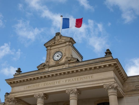 【フランス】政府、「カーボンクレジット憲章」策定。VCMIやICVCMの基準重視。17社すでにコミット
