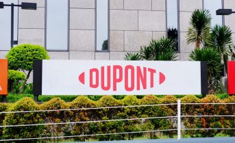 【EU】デュポン、EU13拠点全てで電力の100％再エネ化達成。自家消費とREC