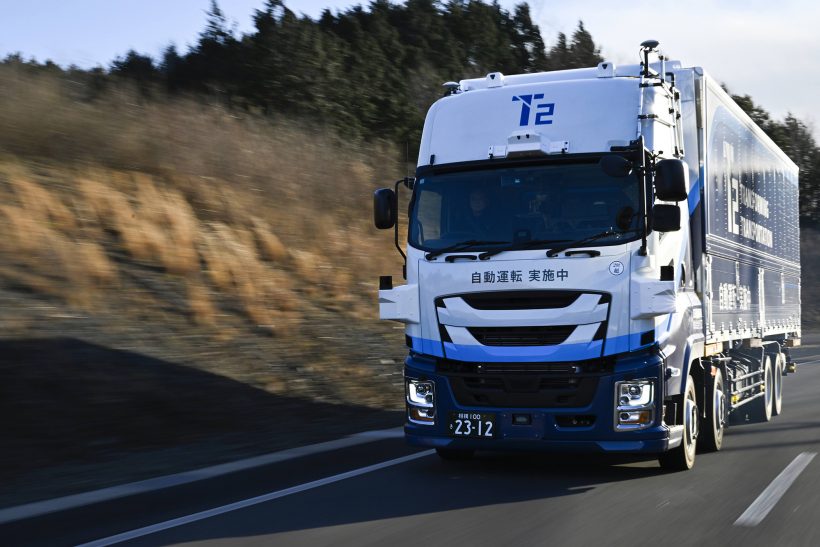【日本】飲料大手4社とT2、自動運転トラックを用いた酒類・飲料の幹線輸送実証開始 1