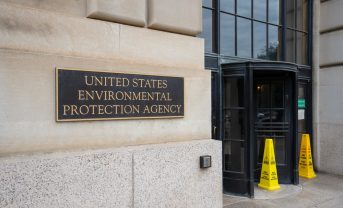 【アメリカ】EPA、GHG「危険性認定」撤回へ。気候変動の脅威否定。GHG規制全廃目指す
