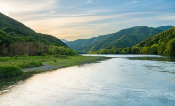 【日本】国交省、2024年度「水質が最も良好な河川」は20河川。都市部や湖沼に課題