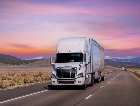 【アメリカ】カリフォルニア州、トラックZEV法定販売目標を一部緩和。州間融通等